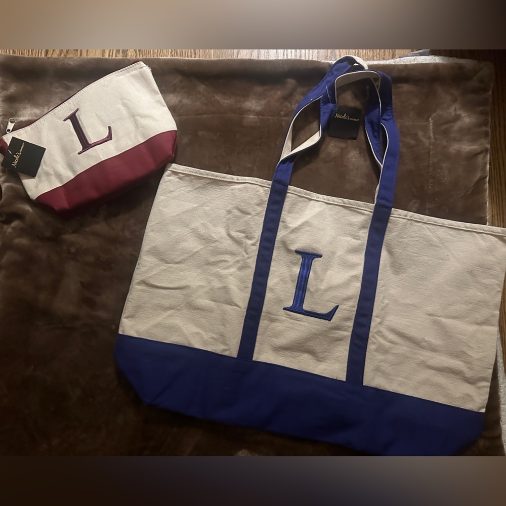 Monogrammed L Cosmetic and Tote Bag Set